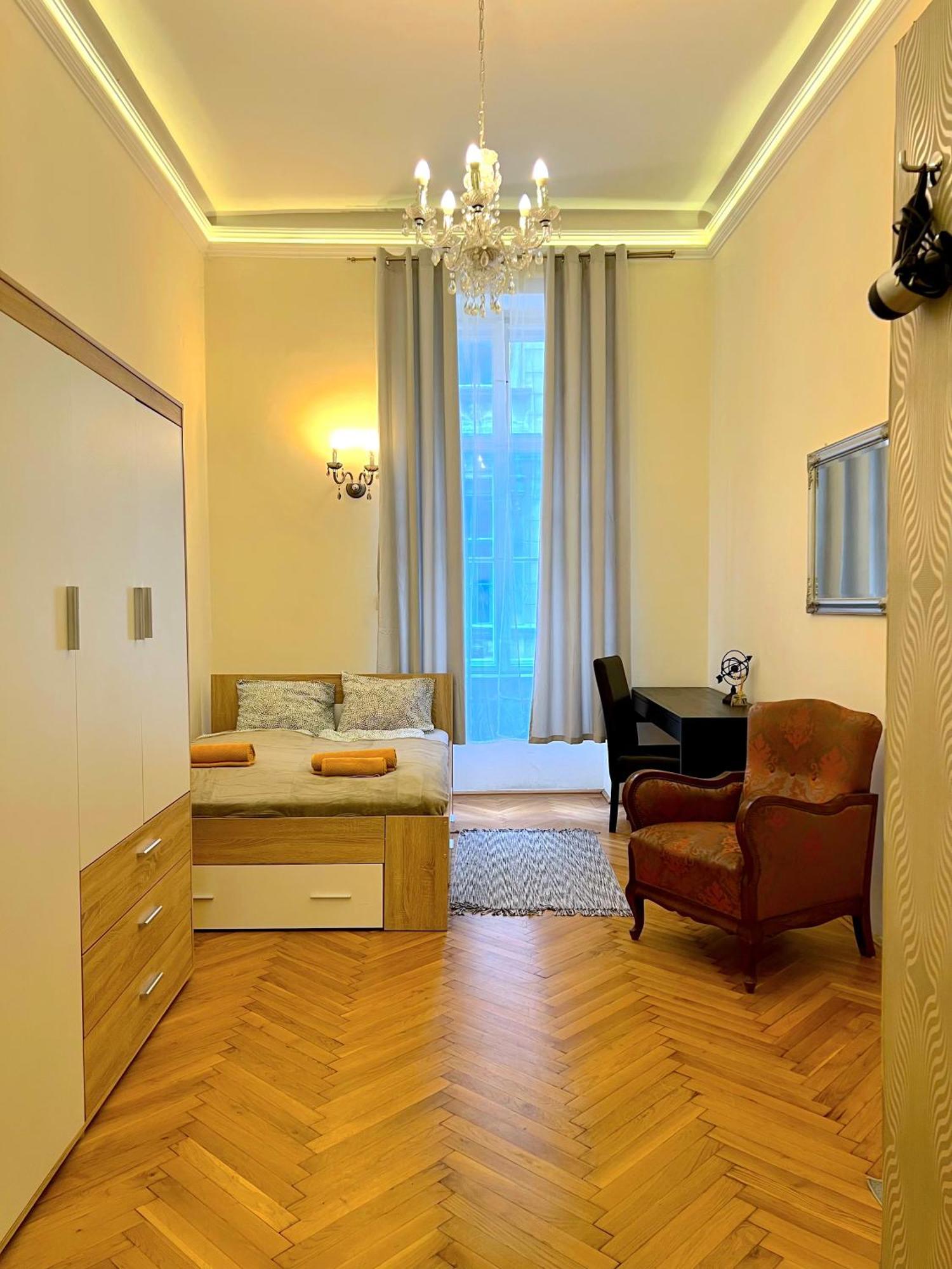 Best Of Guest House By Small Home Budapest Exteriör bild